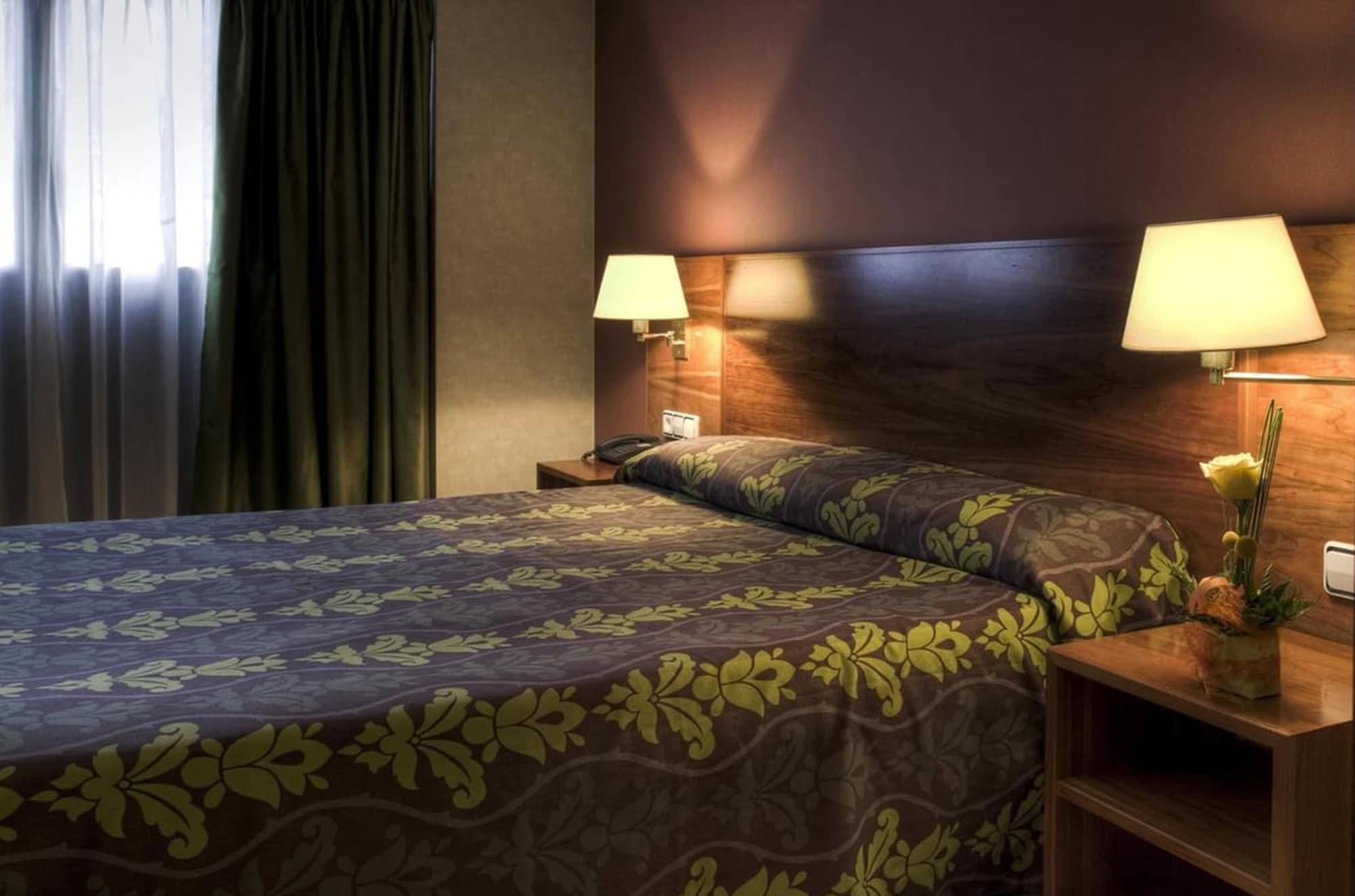 Zenit Diplomatic Hotell Andorra la Vella Exteriör bild