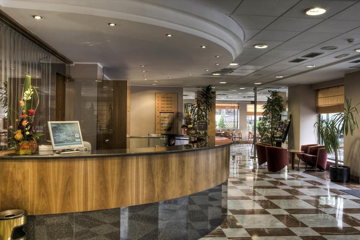 Zenit Diplomatic Hotell Andorra la Vella Exteriör bild