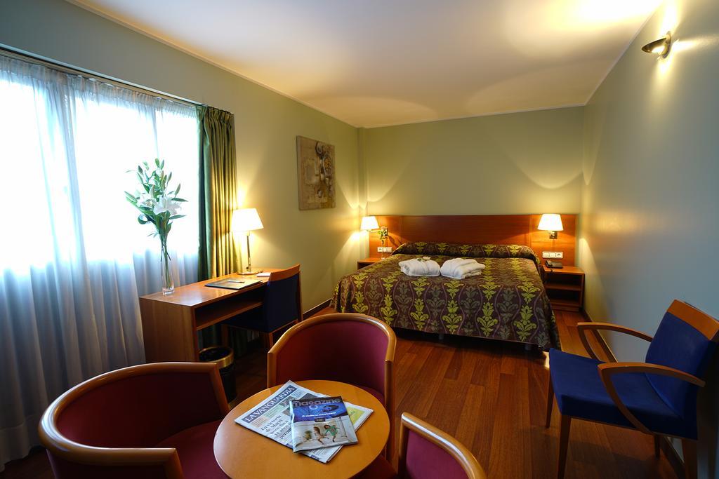 Zenit Diplomatic Hotell Andorra la Vella Exteriör bild