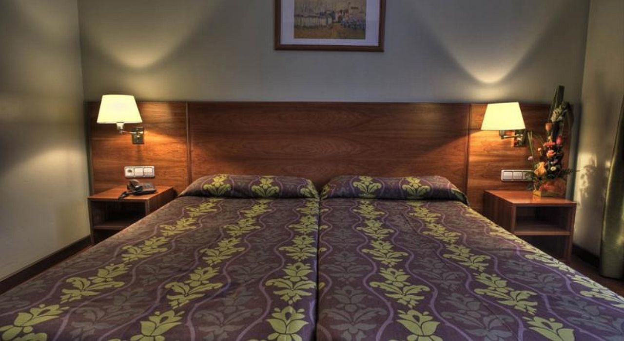 Zenit Diplomatic Hotell Andorra la Vella Exteriör bild
